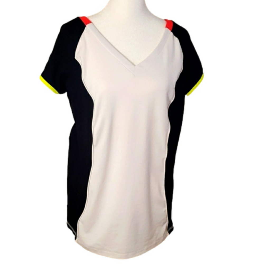 Livi Active Short Sleeves White and black Top. Size 14/16